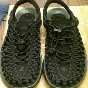 Keen Sandals Size 8
